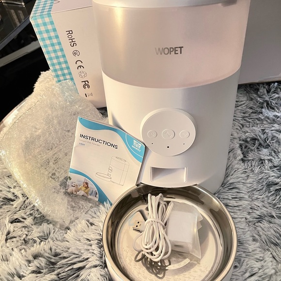 Automatic pet feeder /pet size (Dogs and cats with small/medium size) - Picture 4 of 9